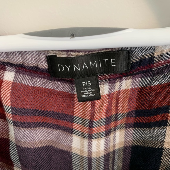 ✨3 for $15✨ Dynamite button down shirt - Picture 3 of 4